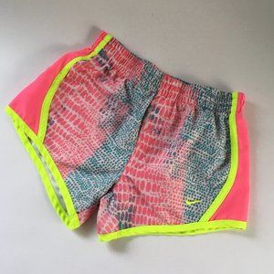 Nike girls shorts 10-12 yrs pink hot chartreuse